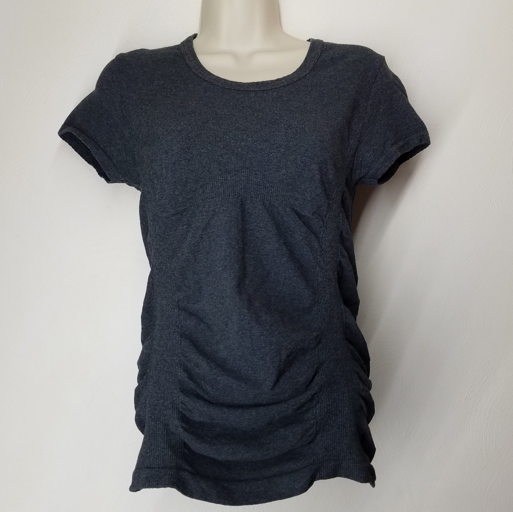 Athleta Gray Short Sleeve Yoga Tee